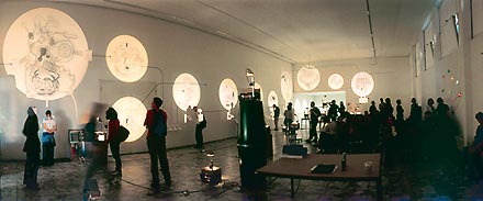 Hannes Kater: Einen sinnvollen Satz machen - Raumansicht,1998, 440x183 Pixel