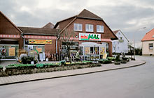 Bäckerei Orlikowski in dem Supermarkt Minimal / Bleckede